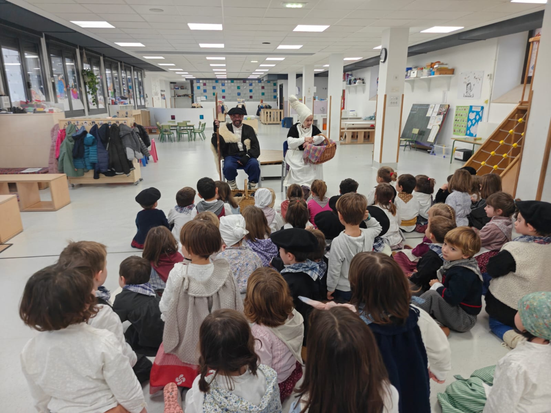 BENETAKO GABON GIROAN, OSPAKIZUN EDERRA